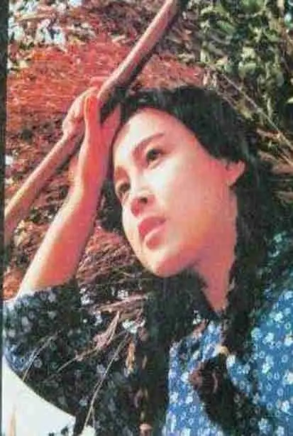 《部落性冲突》影评：原始欲望与文明枷锁的碰撞，一场生存与救赎的史诗